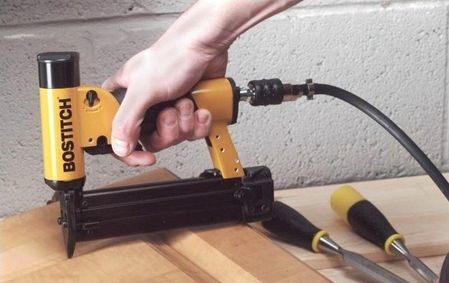 Historie značky BOSTITCH – od kancelářských sešívaček k revoluci ve stavebnictví