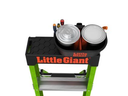 Little Giant Loot Box se dvěma plechovkami a ručním nářadím