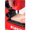 Stolní vrtačka PLAYmake – vrtání otvorů do dřevěné destičky