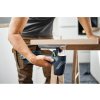 Akumulátorová přímočará pila Festool PSC E 18 EB-Basic při řezání deskového materiálu
