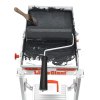 Malířská vana s válečkem upevněná na schůdcích Little Giant Paint Pro