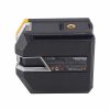 Spodní strana křížového laseru ToughBuilt TB-H2-LL-M10-L2 se stativovým závitem 1/4 palce