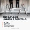 Little Giant Trestle Brackets s pracovní plošinou mezi dvěma částmi žebříku